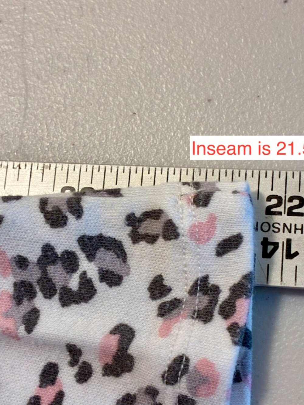 Karen Neuburger Sz Small | White and Pink Leopard Print Pajama Top + Pants Set - Picture 12 of 15